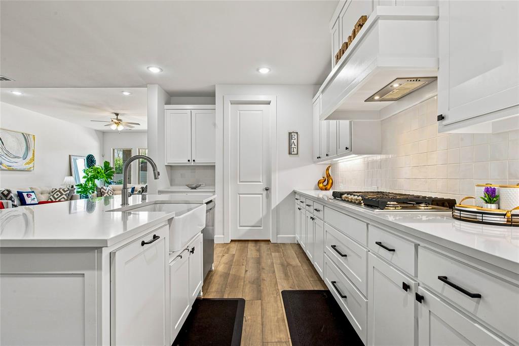 4905 Celestial Road Property Photo 5