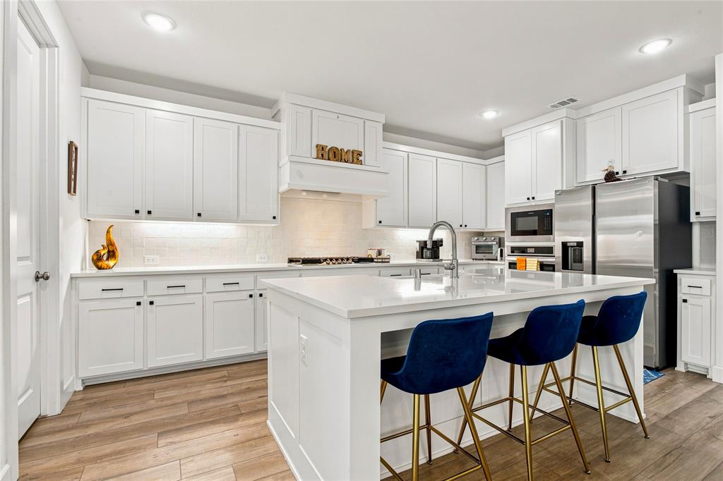 4905 Celestial Road Property Photo 6