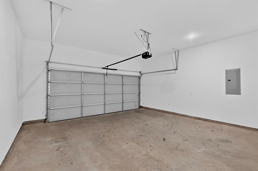 5104 Philip Avenue Property Photo 32