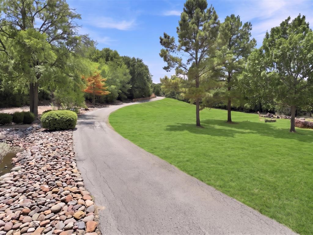 8295 Mountain View Road Property Photo 7