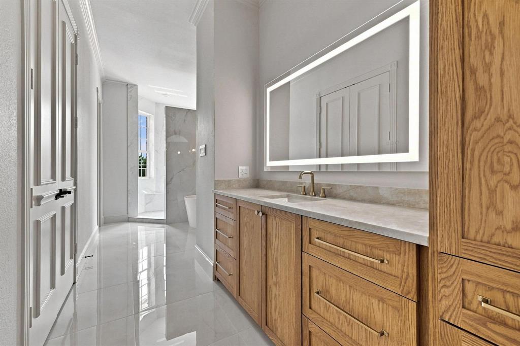 8295 Mountain View Road Property Photo 31