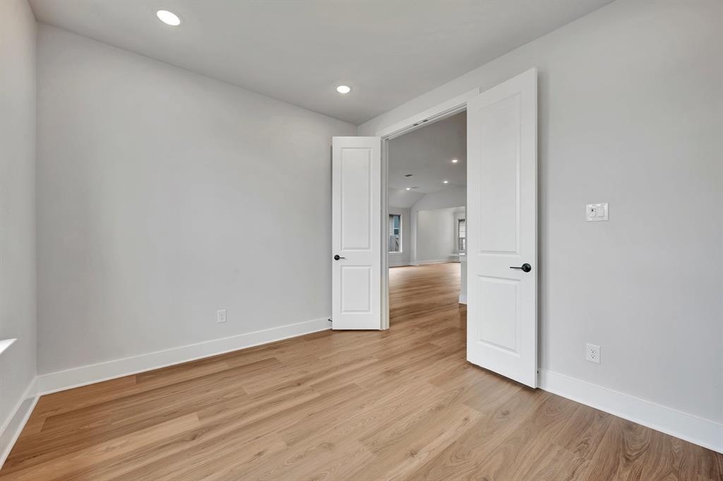 4136 Seminole Street Property Photo 18
