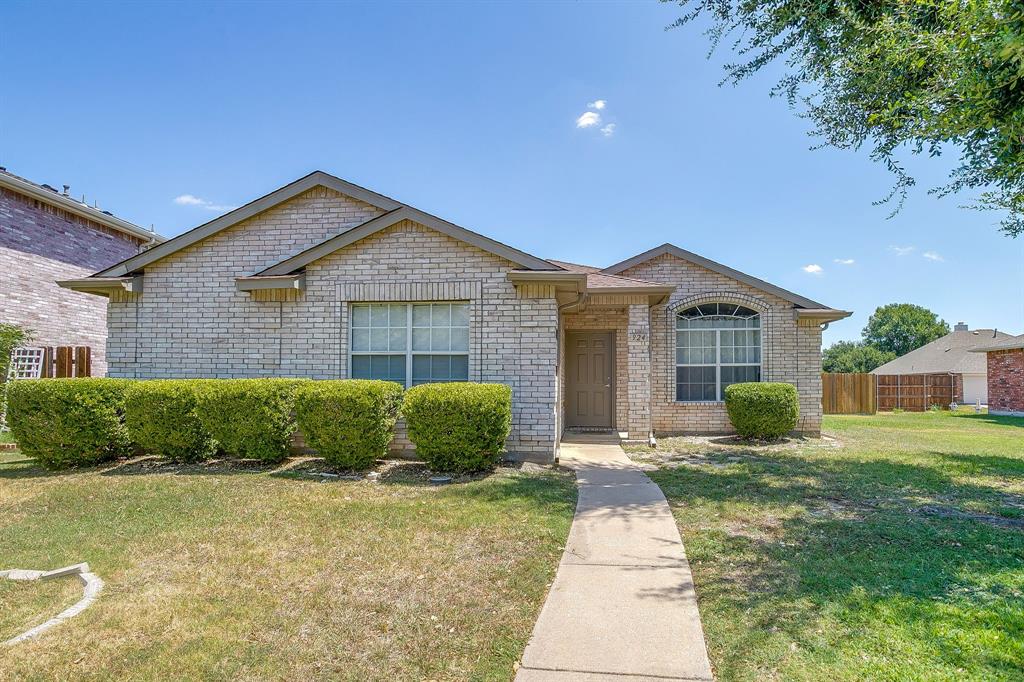 924 Thistle Circle Property Photo 2