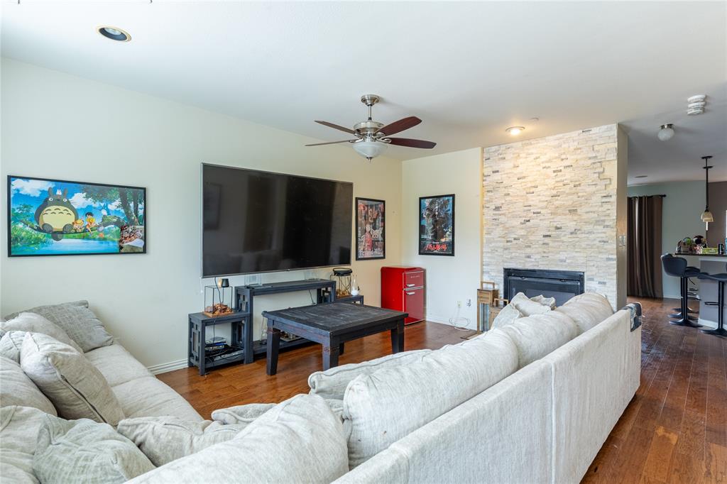 2529 Jacobson Drive Property Photo 3