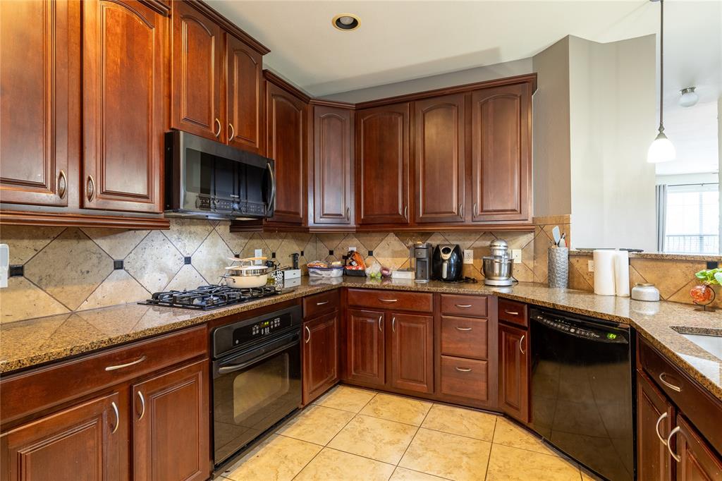 2529 Jacobson Drive Property Photo 4