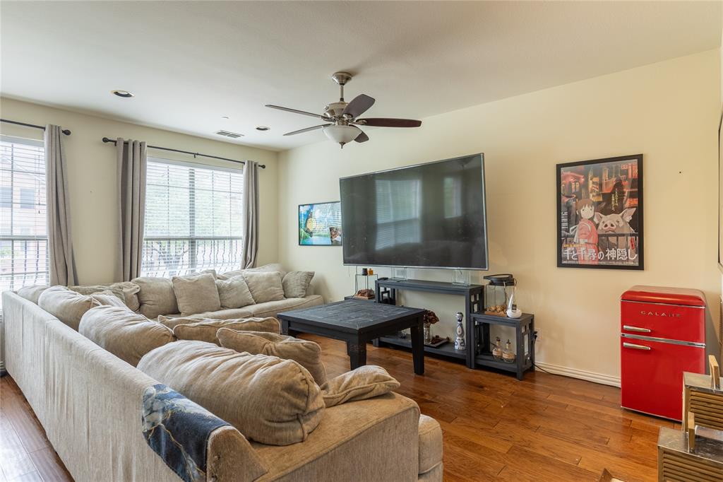 2529 Jacobson Drive Property Photo 6