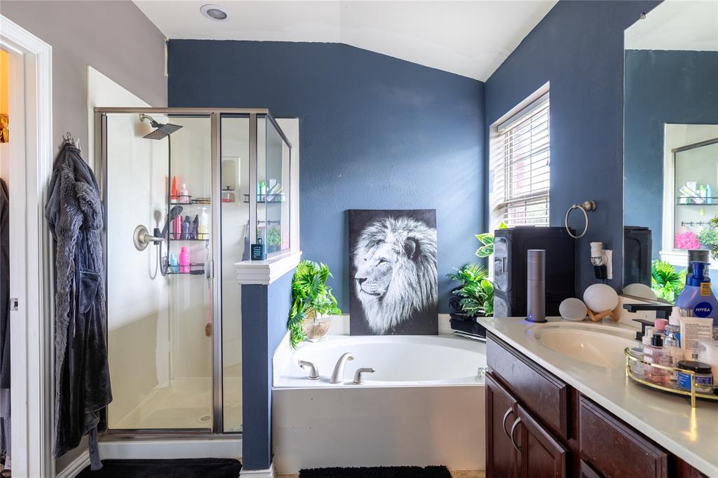 2529 Jacobson Drive Property Photo 13