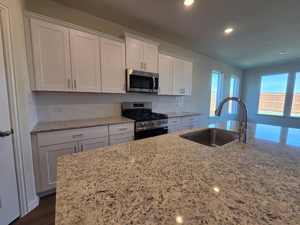 3006 Leopard Lane Property Photo 4