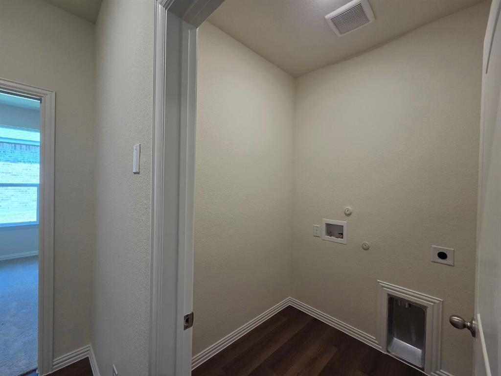 3006 Leopard Lane Property Photo 12