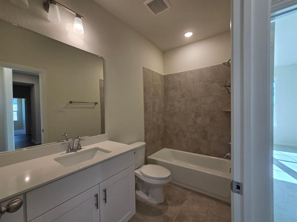 3006 Leopard Lane Property Photo 16