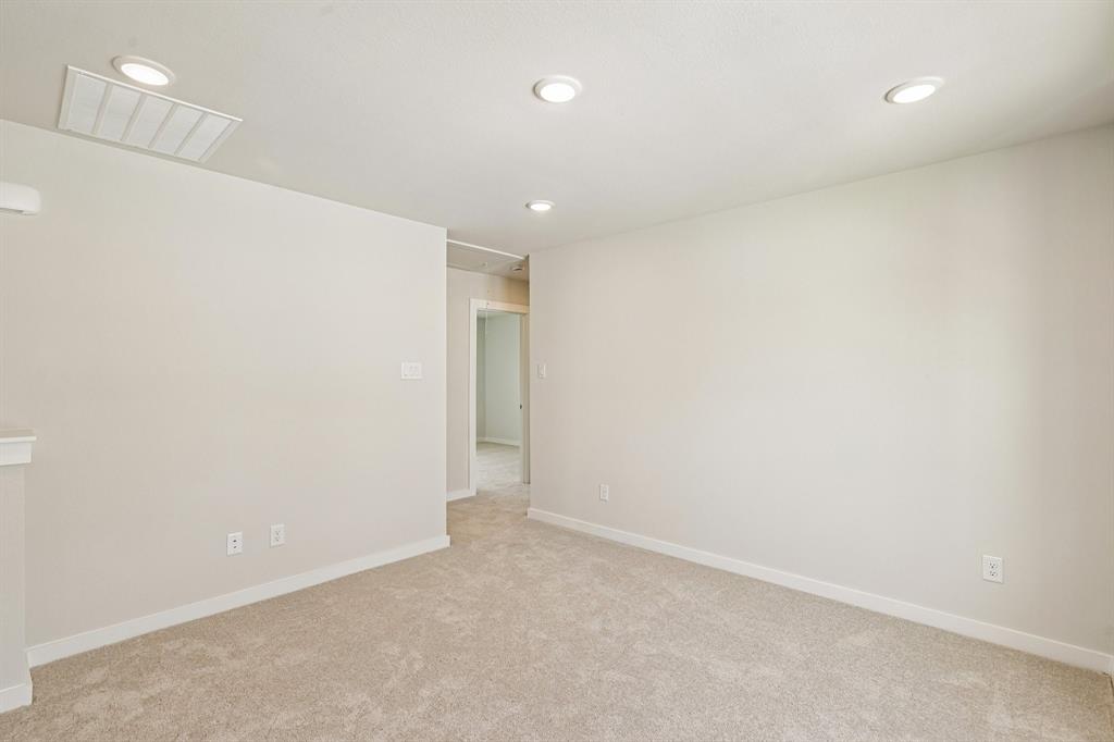 312 Sun Harvest Drive Property Photo 24