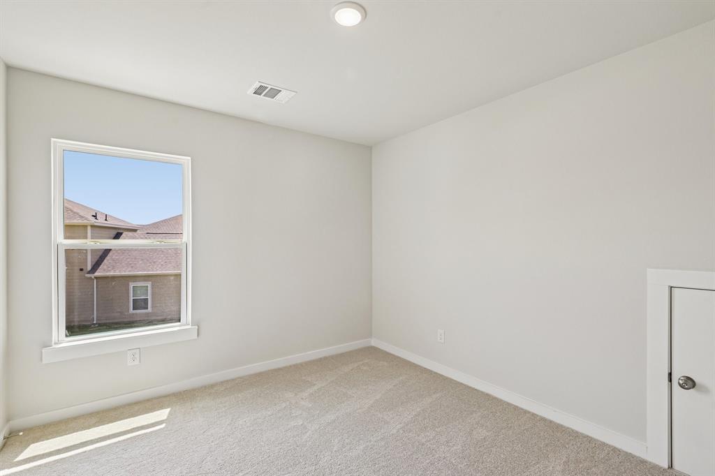 312 Sun Harvest Drive Property Photo 29