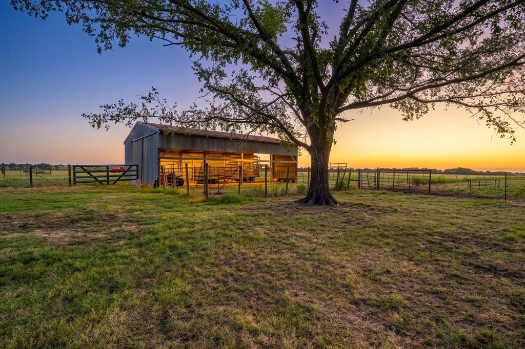 792 Evening Star Property Photo 23