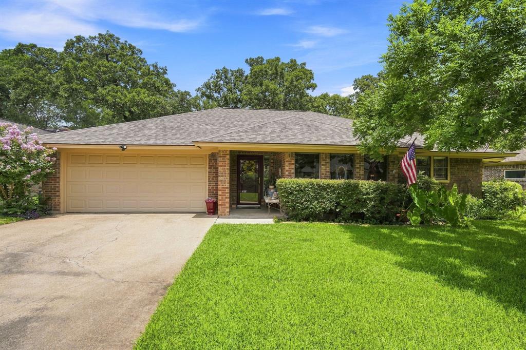 3509 Tomlinson Court Property Photo 2