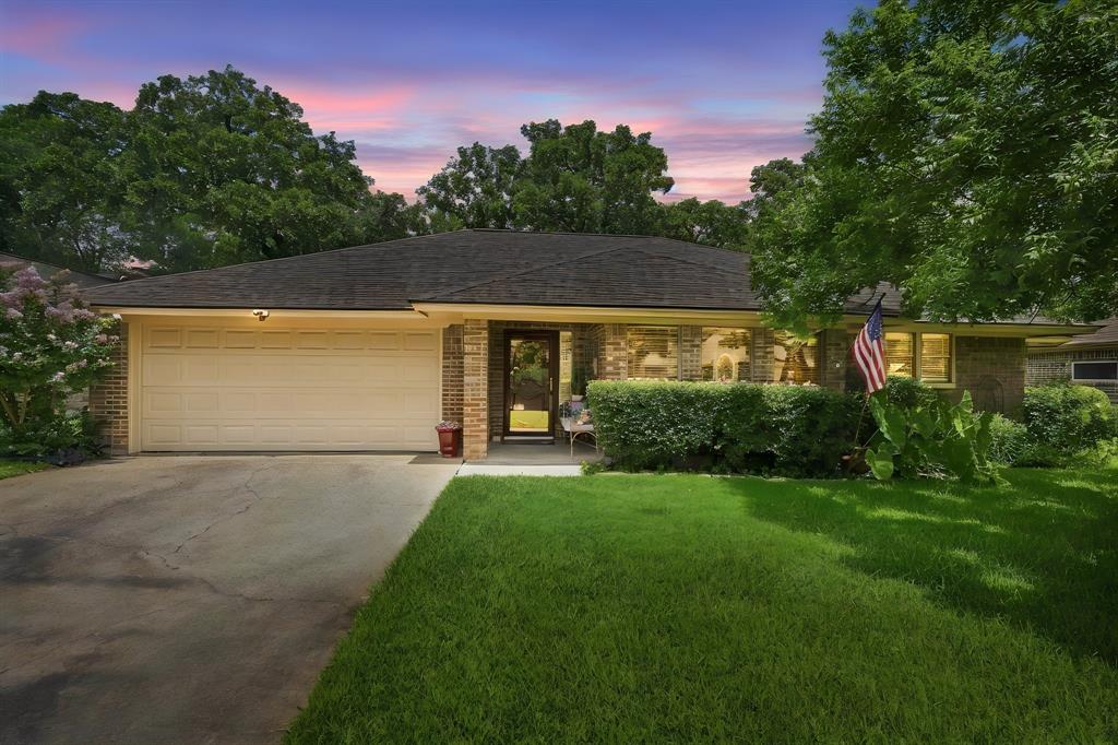 3509 Tomlinson Court Property Photo 3