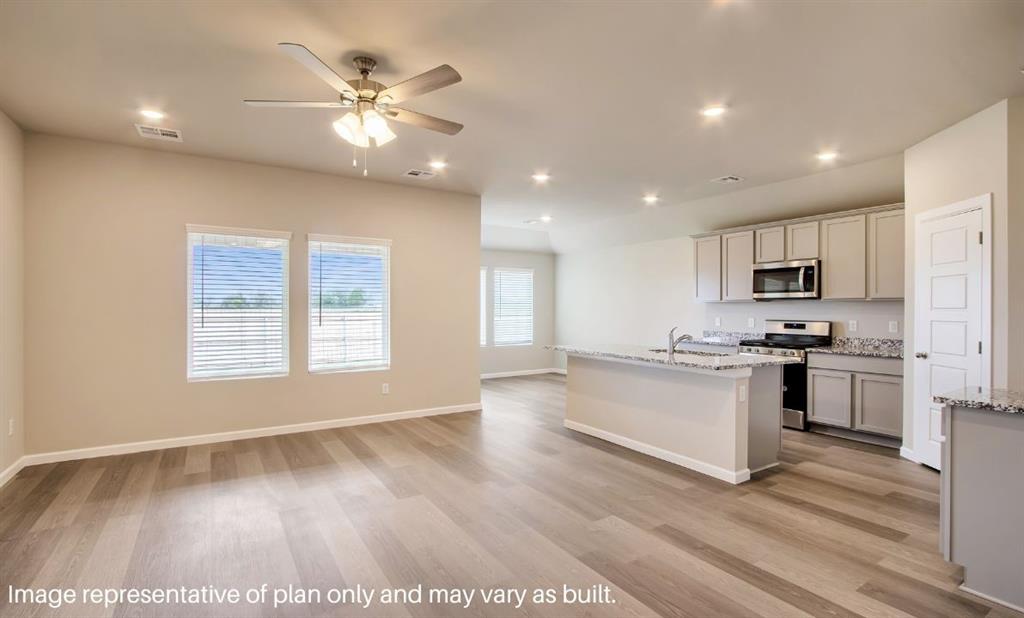 1521 Oak Valley Property Photo 4