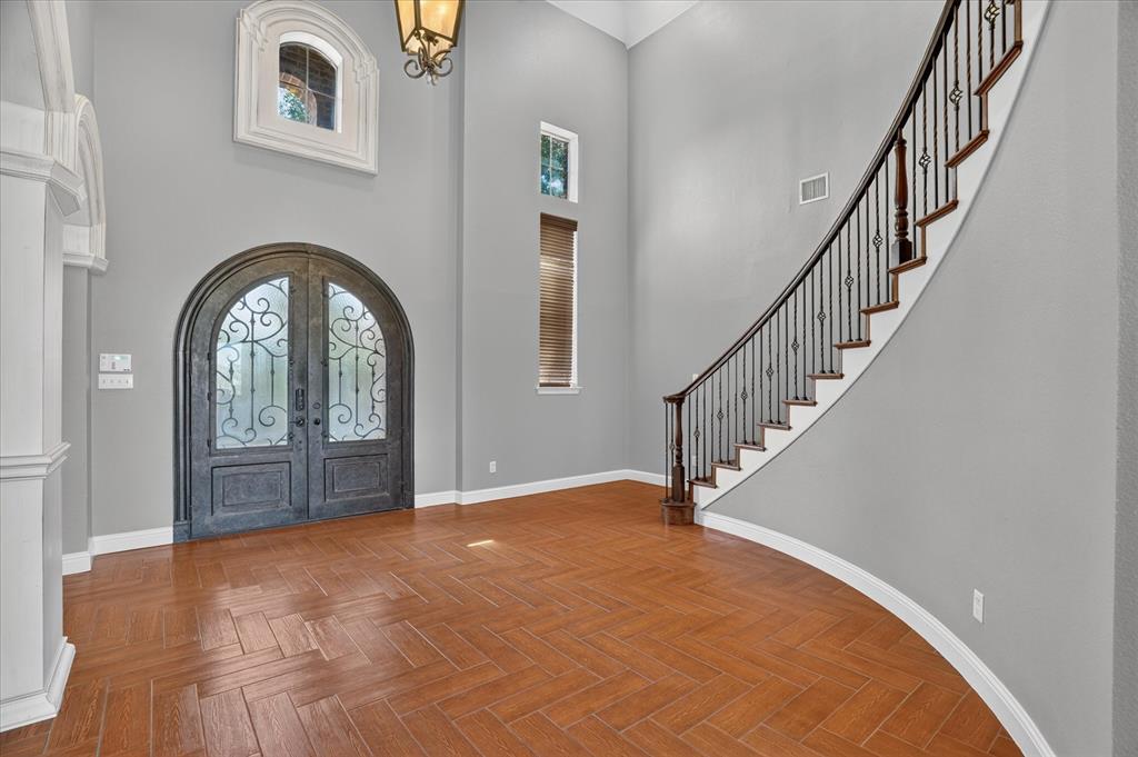 10808 Hawkins Home Boulevard Property Photo 4