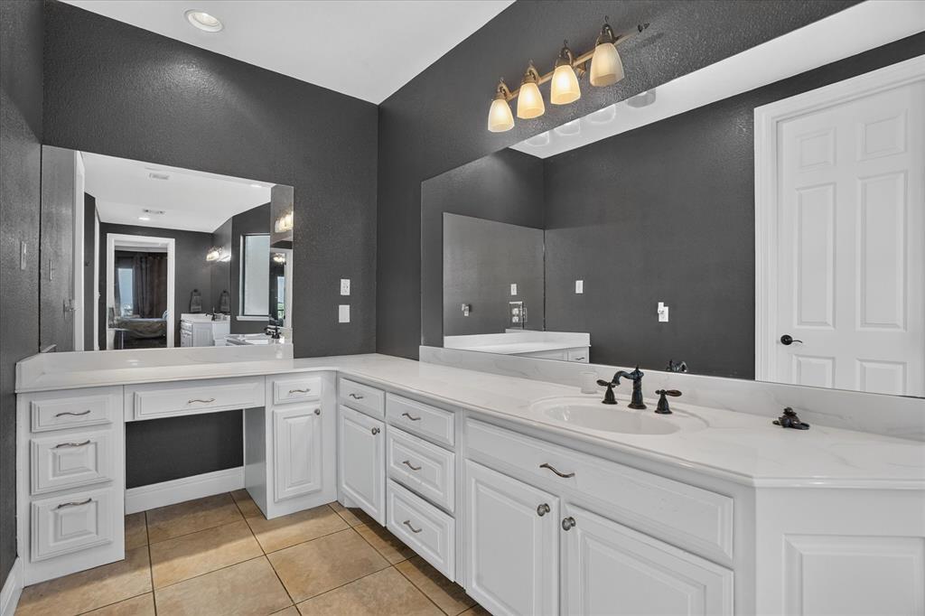 10808 Hawkins Home Boulevard Property Photo 24