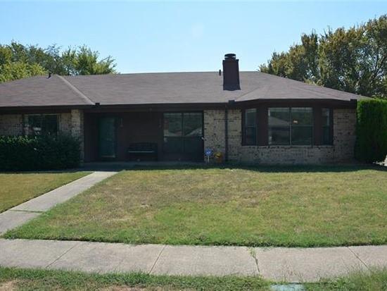 216 E Denton Drive Property Photo 1