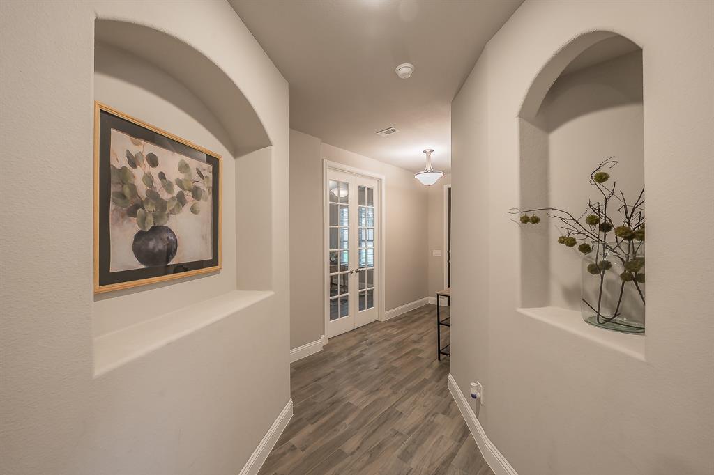 2304 Llano Drive Property Photo 10