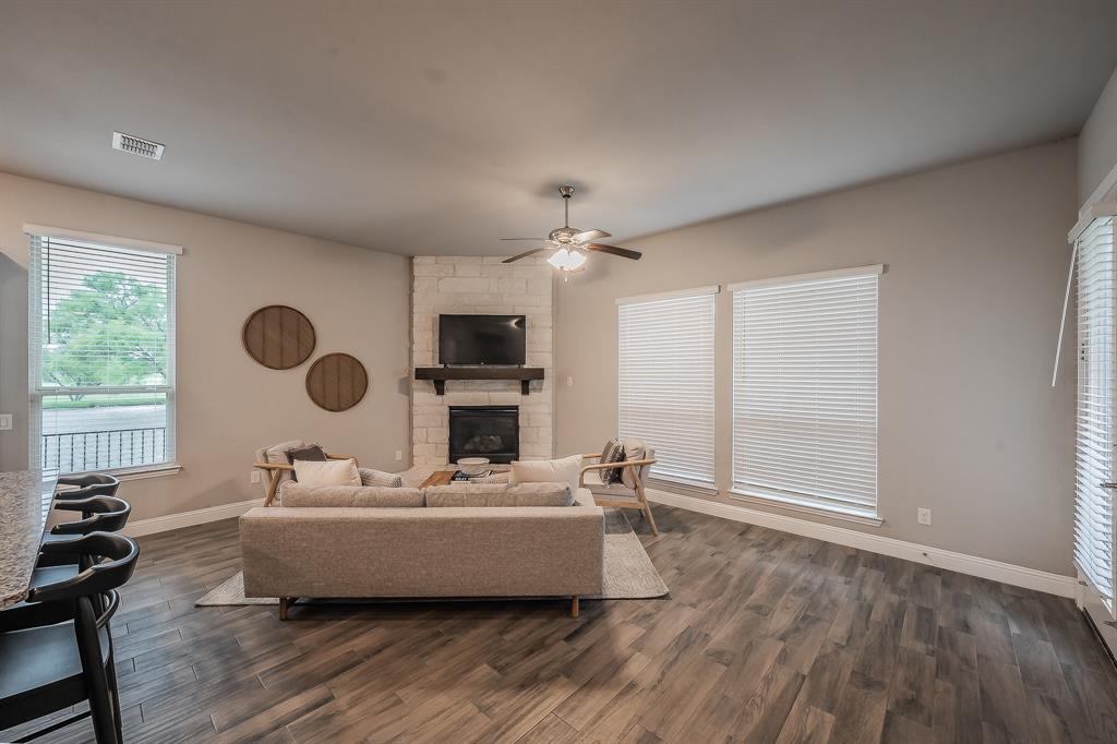2304 Llano Drive Property Photo 11