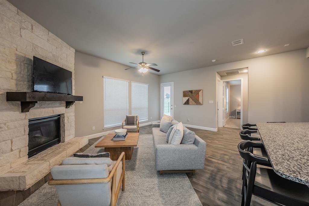 2304 Llano Drive Property Photo 14