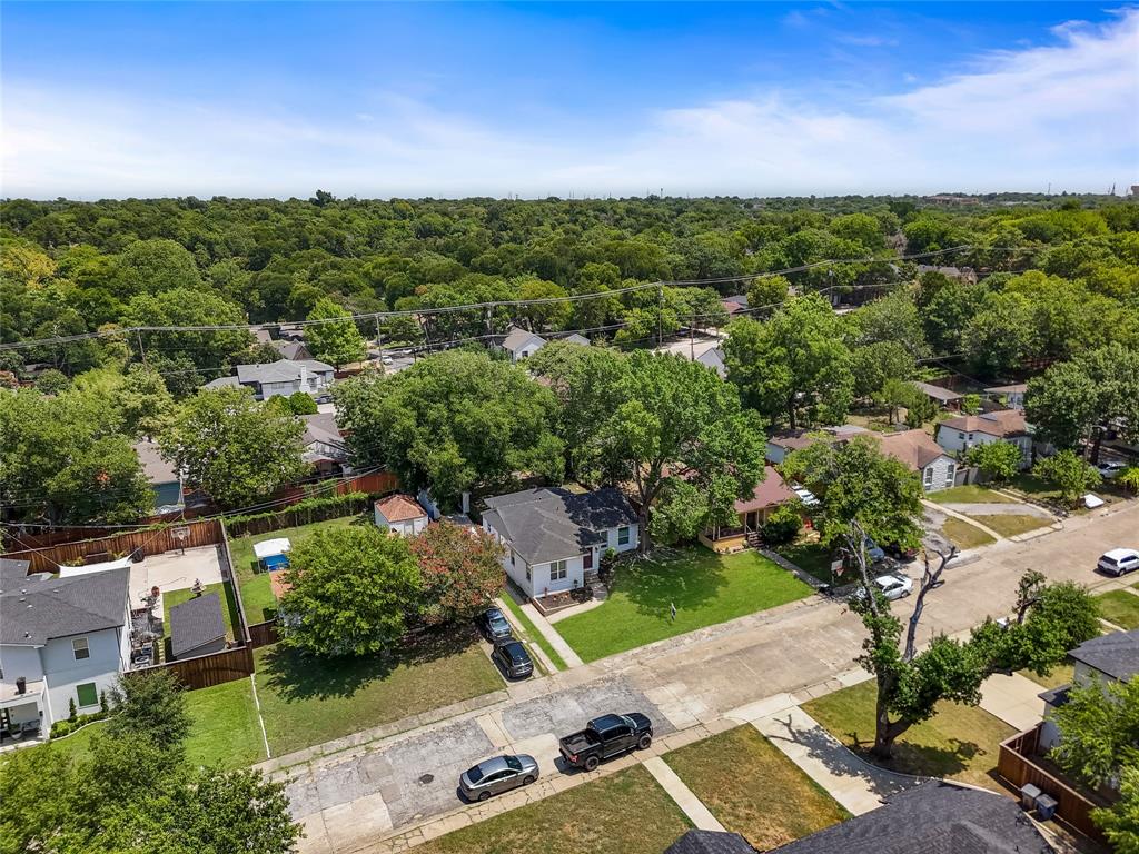 1314 Arborvitae Avenue Property Photo 3