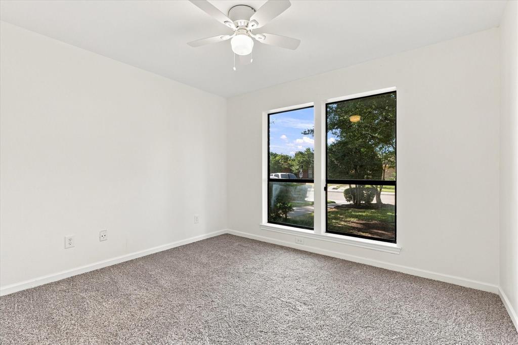 2945 Allister Street Property Photo 13