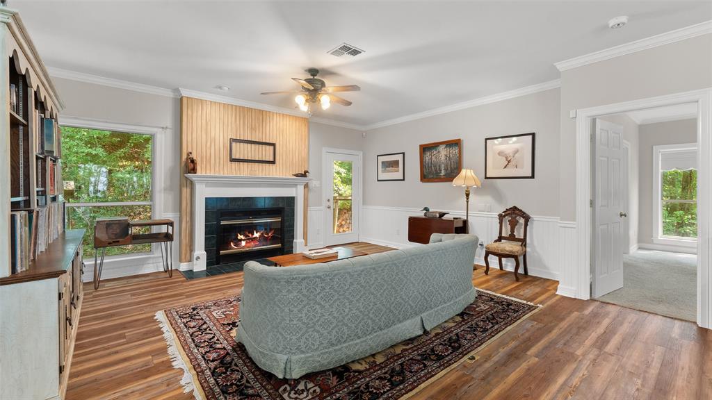 10129 Hudson Road Property Photo 4
