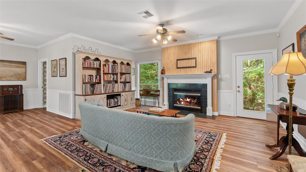 10129 Hudson Road Property Photo 5