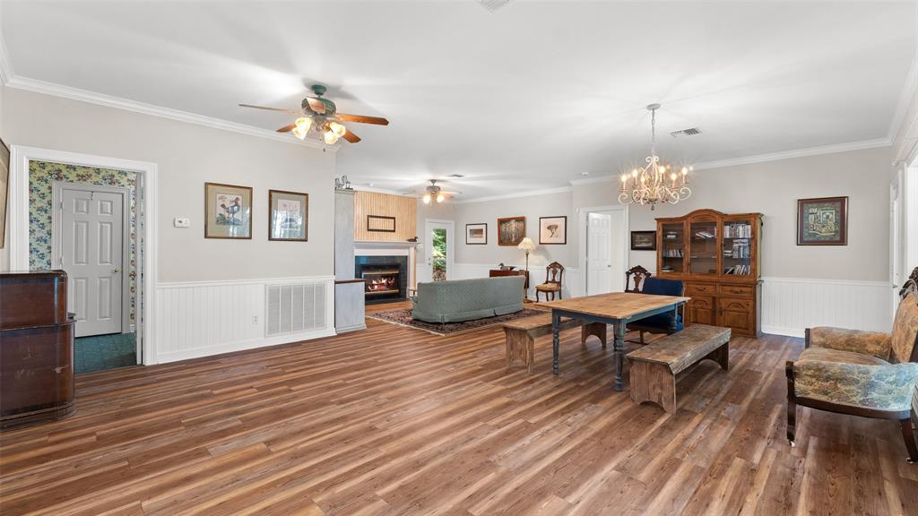 10129 Hudson Road Property Photo 7