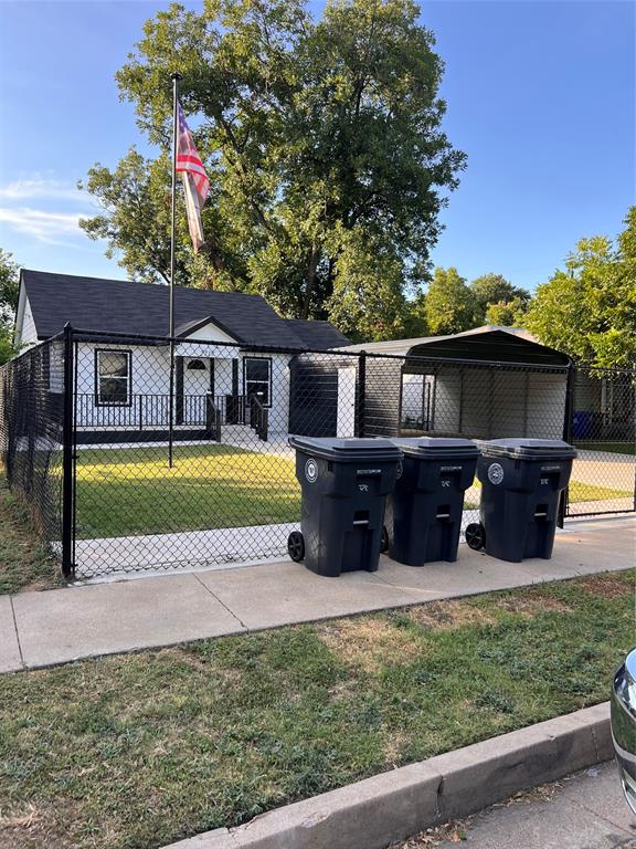 2717 Proctor Avenue Property Photo 7