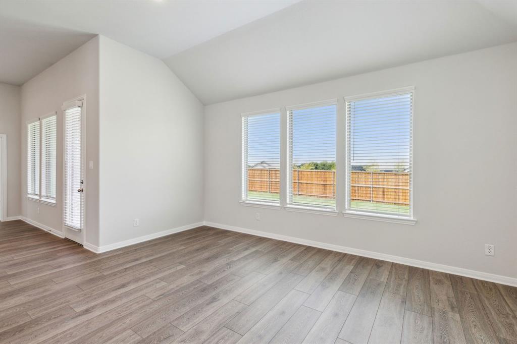 724 Metallic Tree Lane Property Photo 13