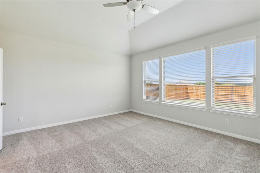 724 Metallic Tree Lane Property Photo 15