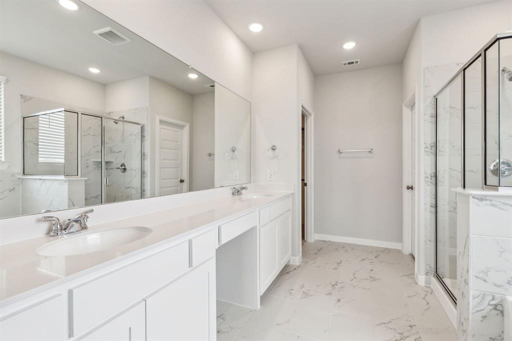 724 Metallic Tree Lane Property Photo 17
