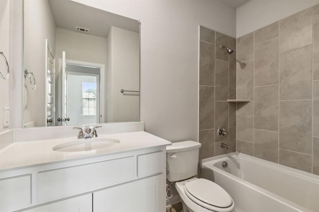 724 Metallic Tree Lane Property Photo 23