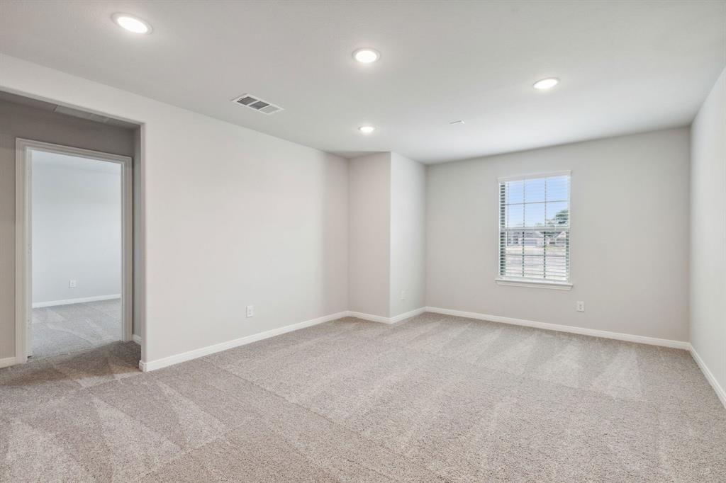 724 Metallic Tree Lane Property Photo 25