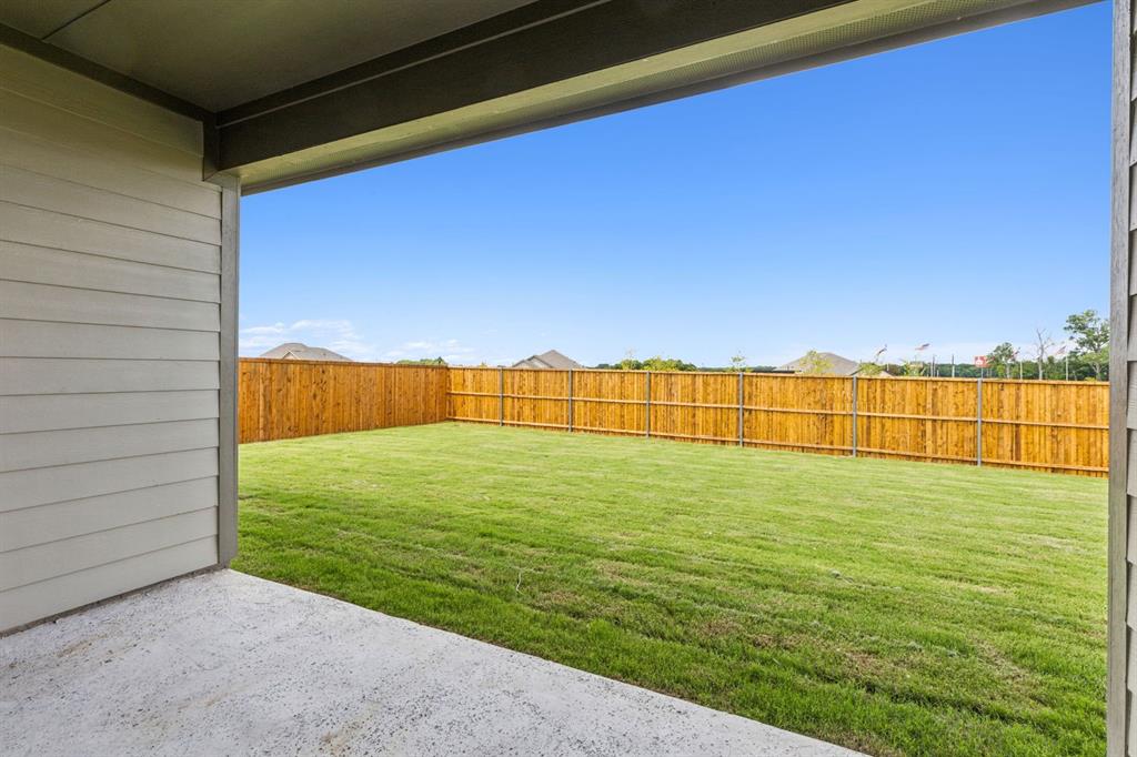 724 Metallic Tree Lane Property Photo 29