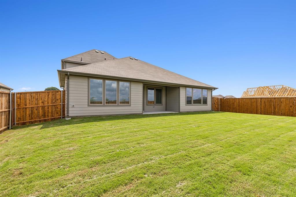 724 Metallic Tree Lane Property Photo 31