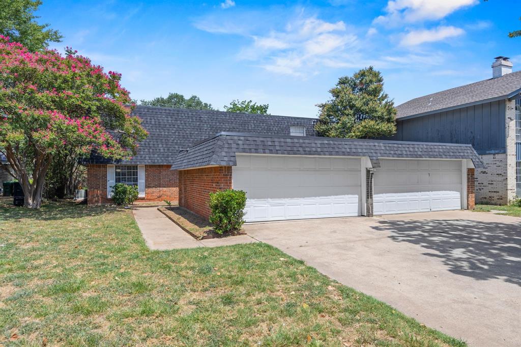 2019 Fleur De Lis Court Property Photo 3