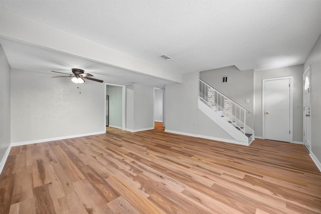 2019 Fleur De Lis Court Property Photo 5
