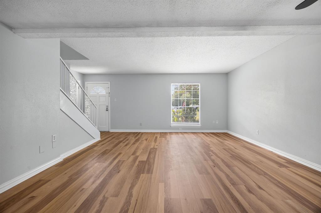 2019 Fleur De Lis Court Property Photo 6