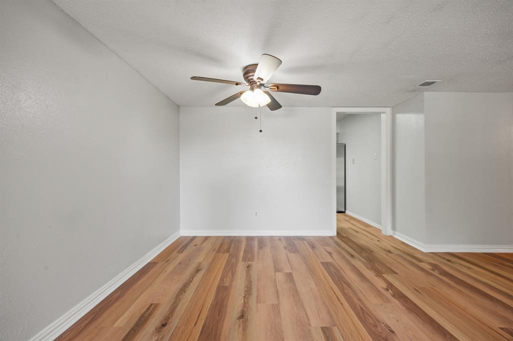 2019 Fleur De Lis Court Property Photo 8