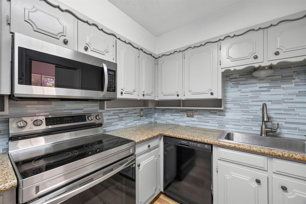 2019 Fleur De Lis Court Property Photo 16