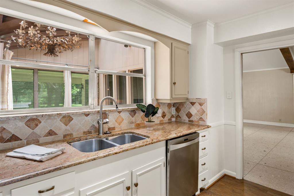 416 Brook Lane Property Photo 11