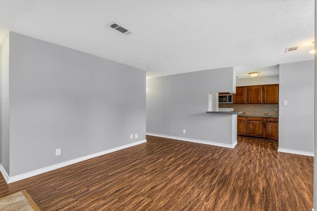 1908 Cloisters Drive 511 Property Photo 10