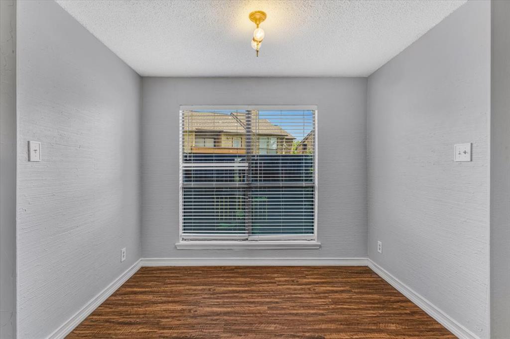 1908 Cloisters Drive 511 Property Photo 11