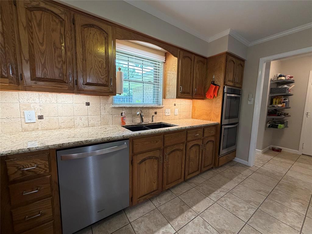 3 Brownstone Court Property Photo 8