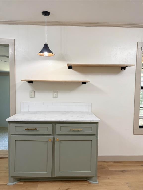 3200 Hollywood Avenue Property Photo 8