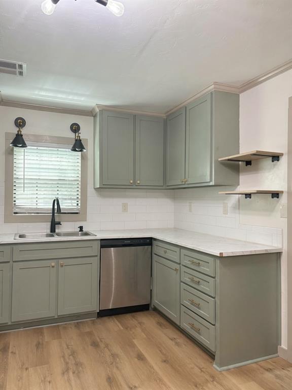 3200 Hollywood Avenue Property Photo 10